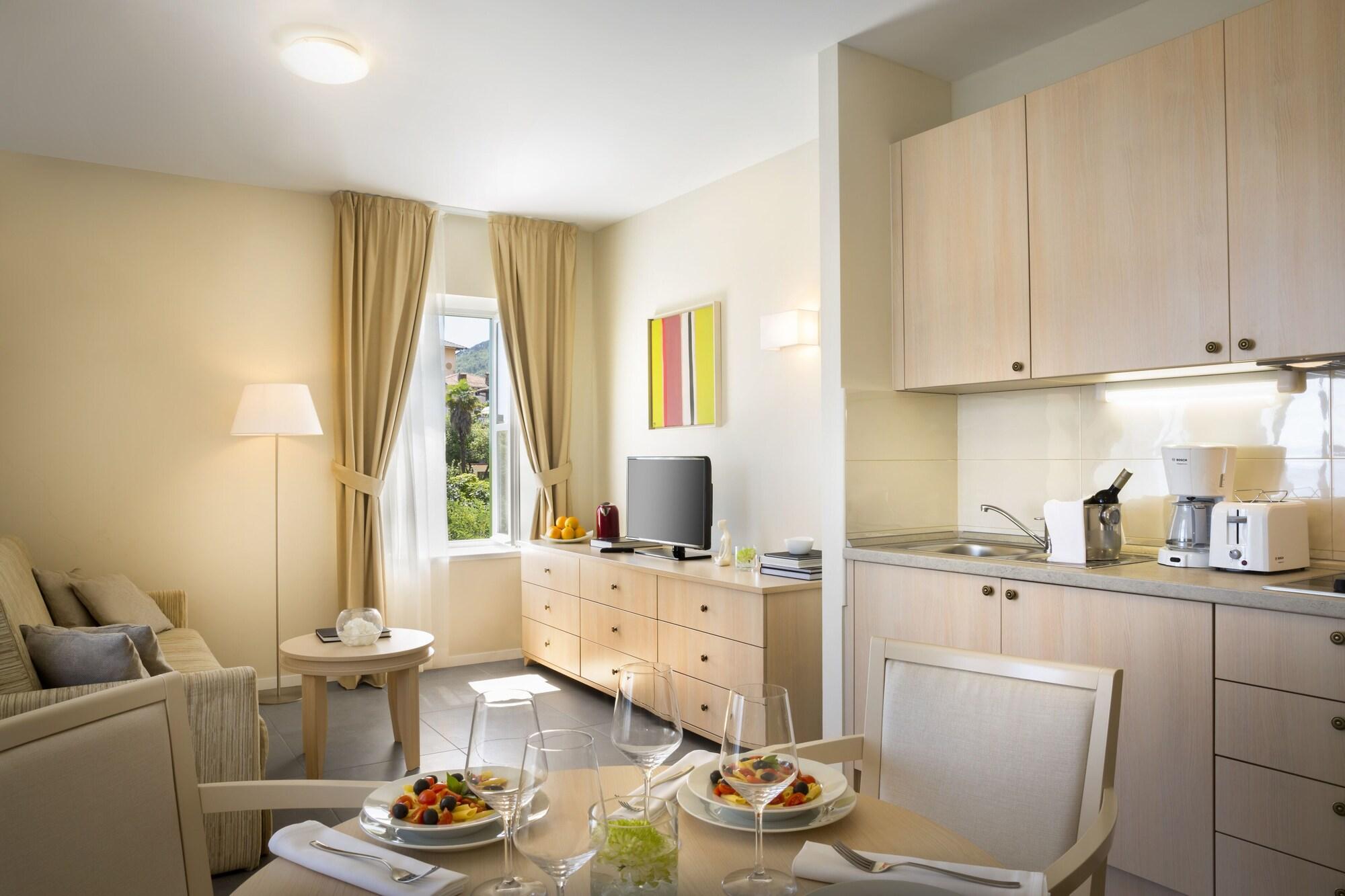 Apartments Belvedere - Liburnia Lovran Exterior foto