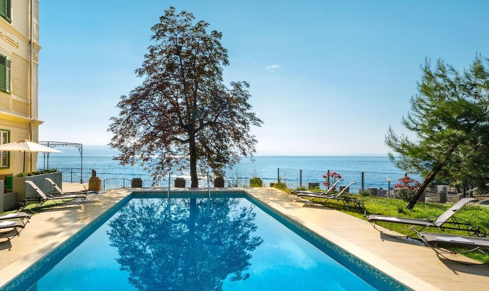Apartments Belvedere - Liburnia Lovran Exterior foto